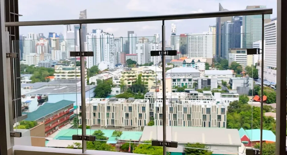 For rent 1 bed condo in Watthana, Bangkok