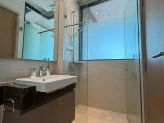 Wohnung zur Miete mit 1 Zimmer in Bang Rak, Bangkok