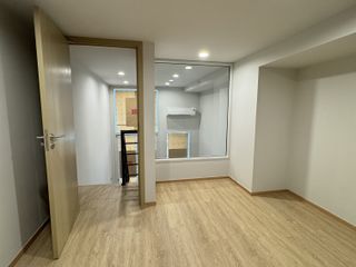 Wohnung zur Miete mit Studio in Bang Rak, Bangkok