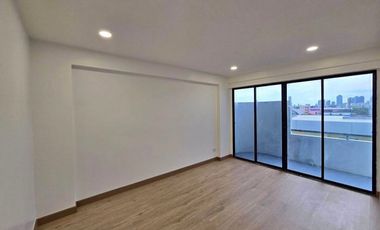 For sale 2 bedrooms condo in Phra Khanong, Bangkok