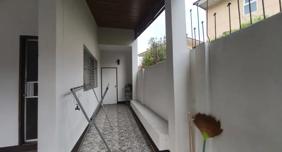For rent 3 bedrooms house in Mueang Chiang Mai, Chiang Mai