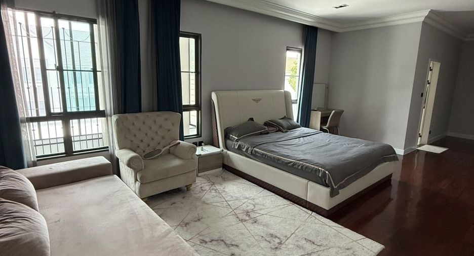 For rent 6 bedrooms house in Mueang Samut Prakan, Samut Prakan