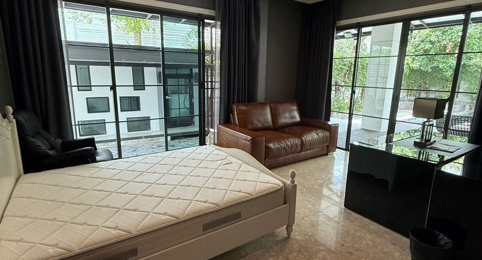 For rent 6 bedrooms house in Mueang Samut Prakan, Samut Prakan