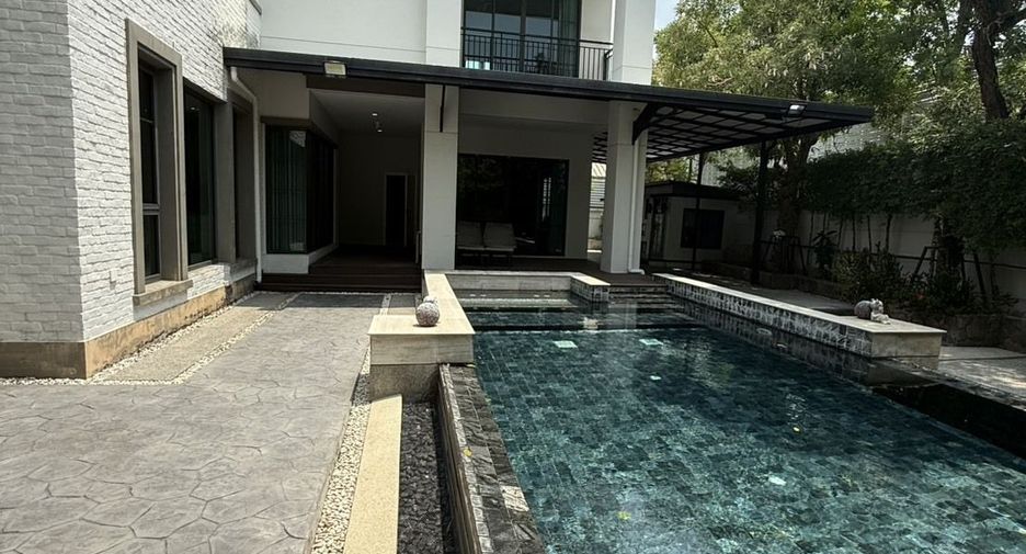For rent 6 bedrooms house in Mueang Samut Prakan, Samut Prakan