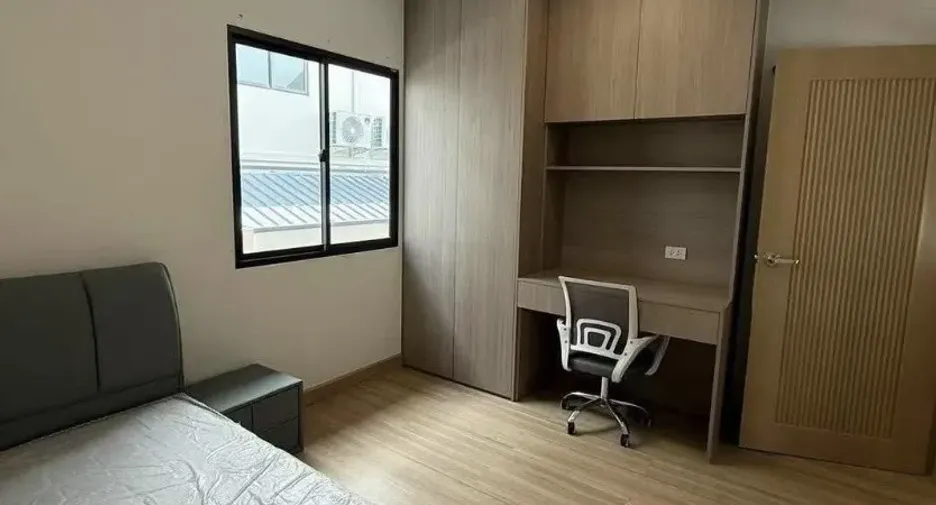 For rent 3 bedrooms house in East Pattaya, Pattaya