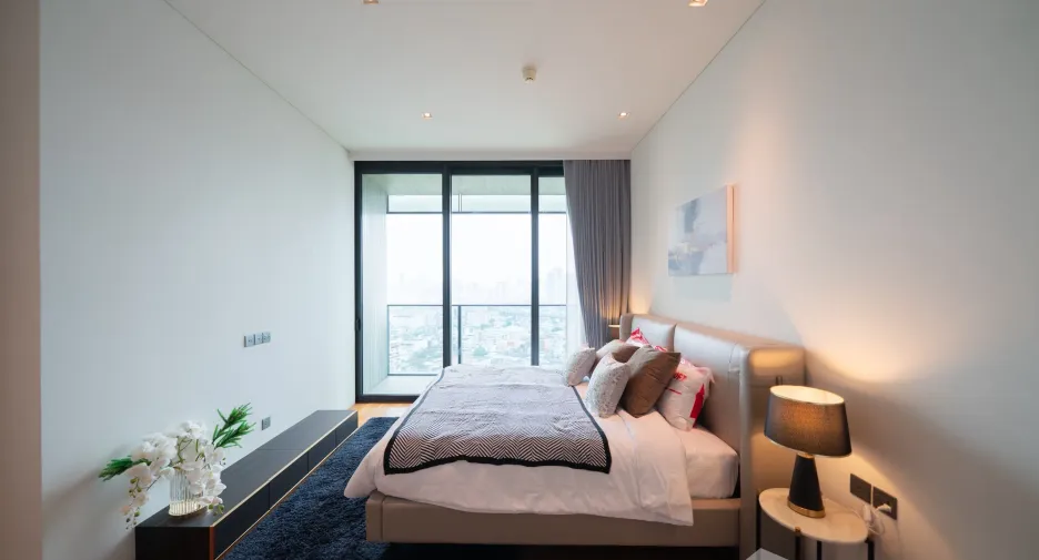For rent 2 bedrooms condo in Khlong San, Bangkok