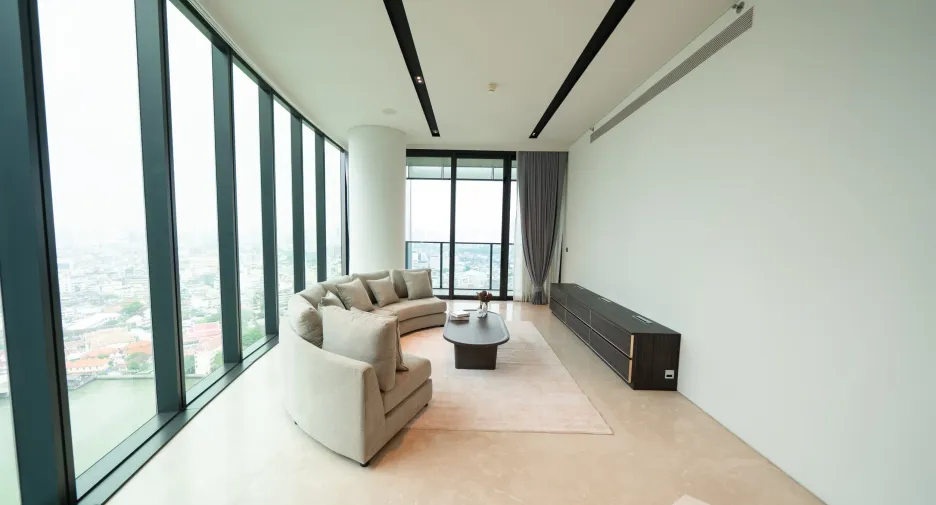 For rent 2 bedrooms condo in Khlong San, Bangkok