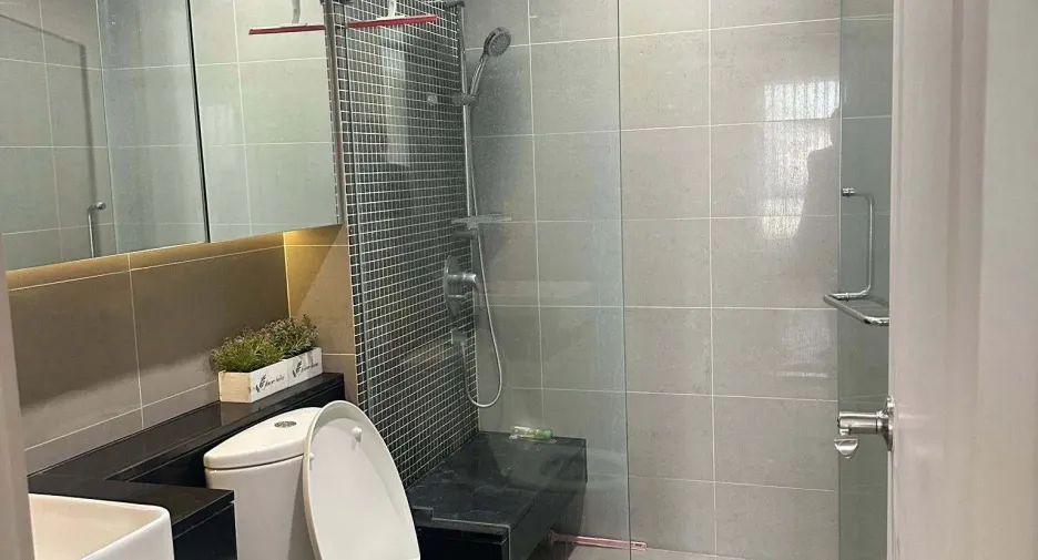 For rent 1 bed condo in Huai Khwang, Bangkok