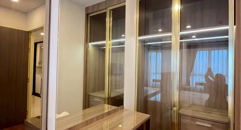 Condo en alquiler de 1 habitaciones en Khlong San, Bangkok