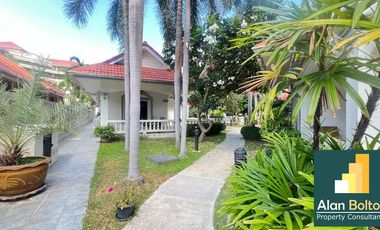 For rent 3 bedrooms house in Pratumnak, Pattaya
