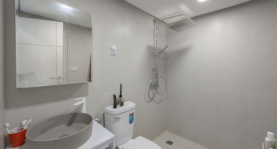 For sale 2 bedrooms condo in North Pattaya, Pattaya