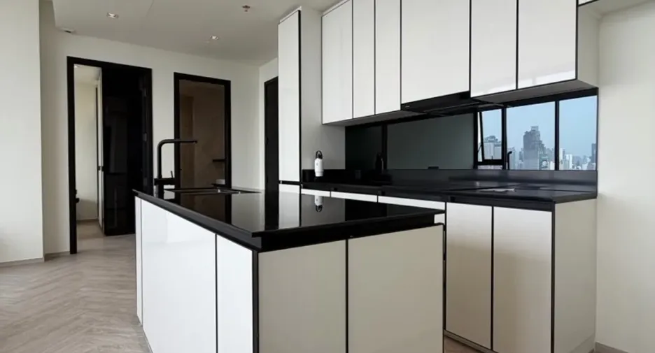 For sale 2 bedrooms condo in Khlong San, Bangkok