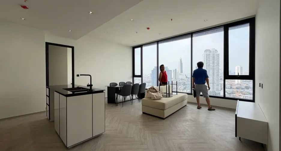 For sale 2 bedrooms condo in Khlong San, Bangkok
