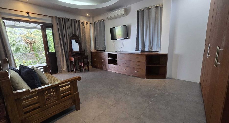 Villa zur Miete mit 5 Zimmer in Mueang Phuket, Phuket
