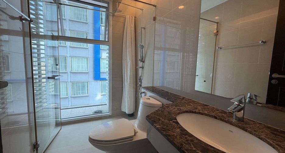 For sale 2 bedrooms condo in Watthana, Bangkok