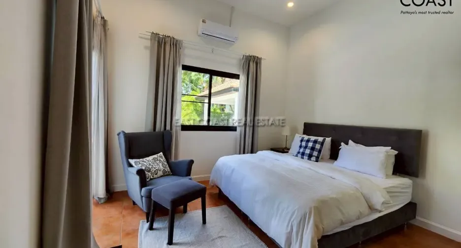 For rent and for sale 4 bedrooms house in Bang Lamung, Chonburi