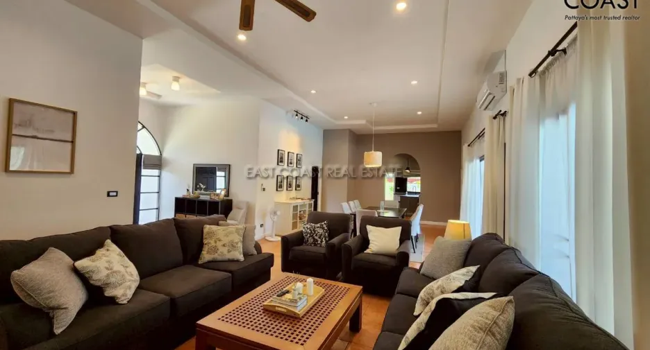 For rent and for sale 4 bedrooms house in Bang Lamung, Chonburi