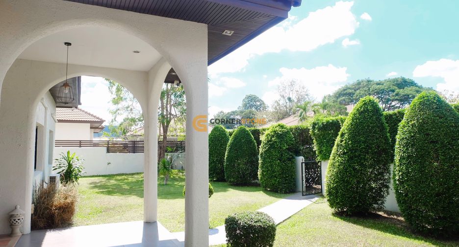 For rent 4 bedrooms house in East Pattaya, Pattaya