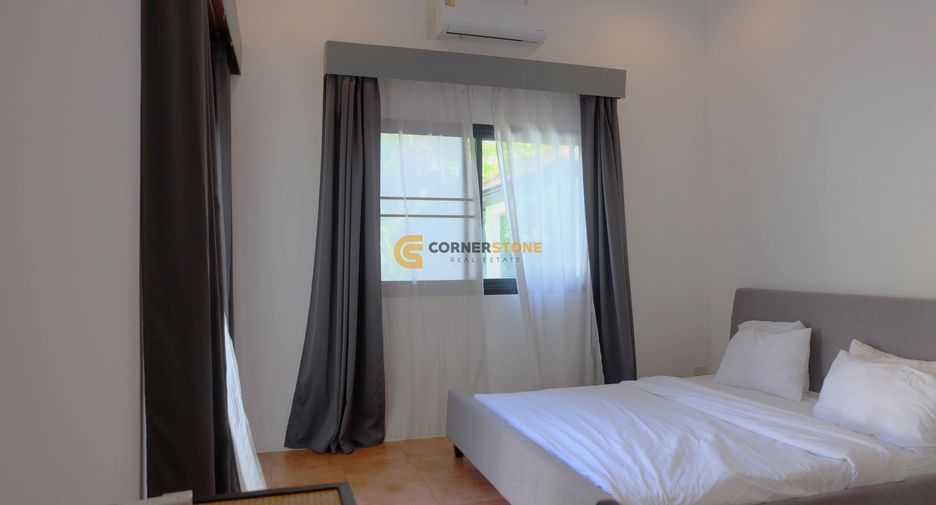 For rent 4 bedrooms house in East Pattaya, Pattaya