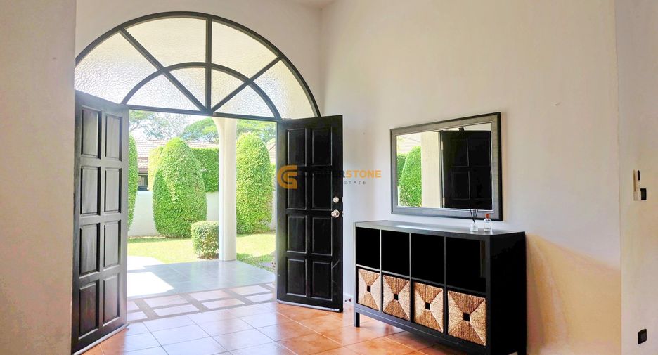 For rent 4 bedrooms house in East Pattaya, Pattaya