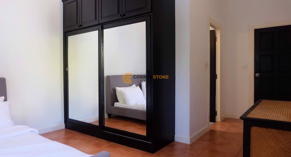 For rent 4 bedrooms house in East Pattaya, Pattaya
