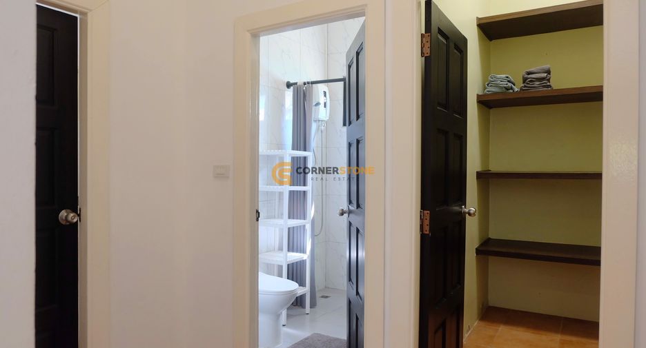 For rent 4 bedrooms house in East Pattaya, Pattaya