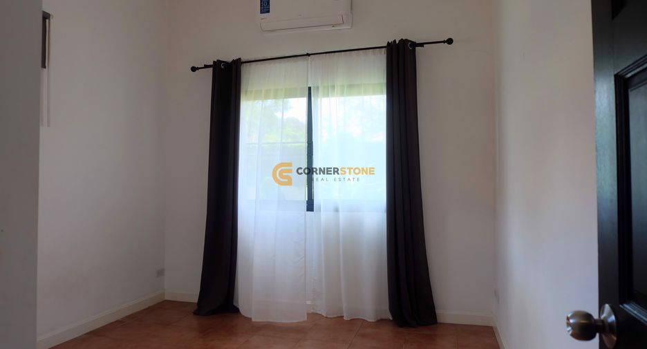 For rent 4 bedrooms house in East Pattaya, Pattaya