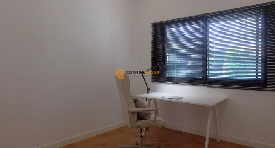 For rent 4 bedrooms house in East Pattaya, Pattaya