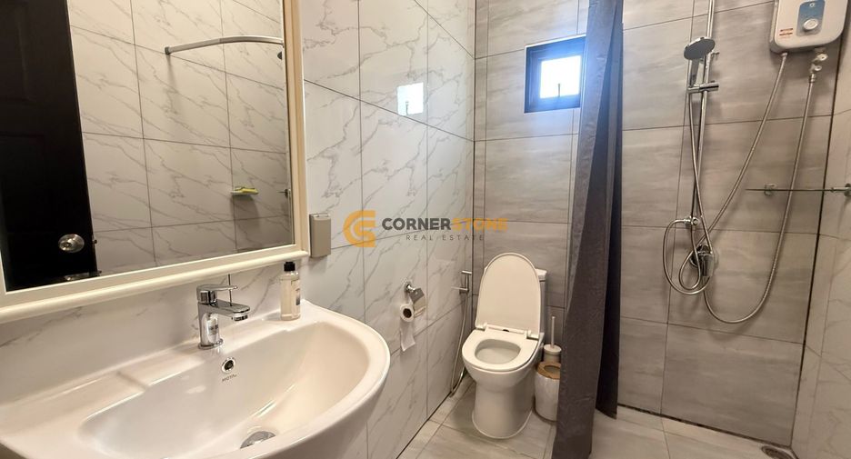 For rent 4 bedrooms house in East Pattaya, Pattaya