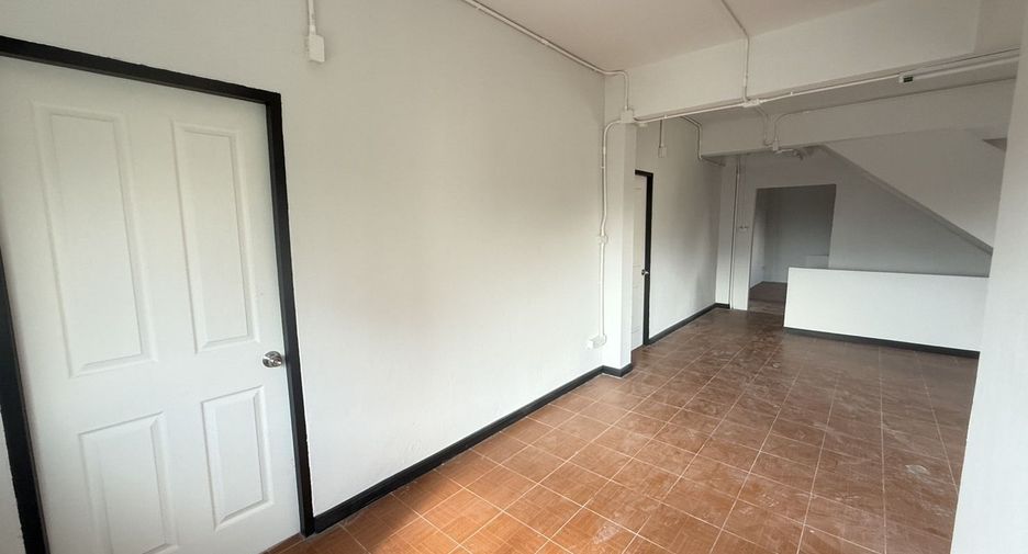 For sale 6 bedrooms retail Space in Mueang Chiang Mai, Chiang Mai