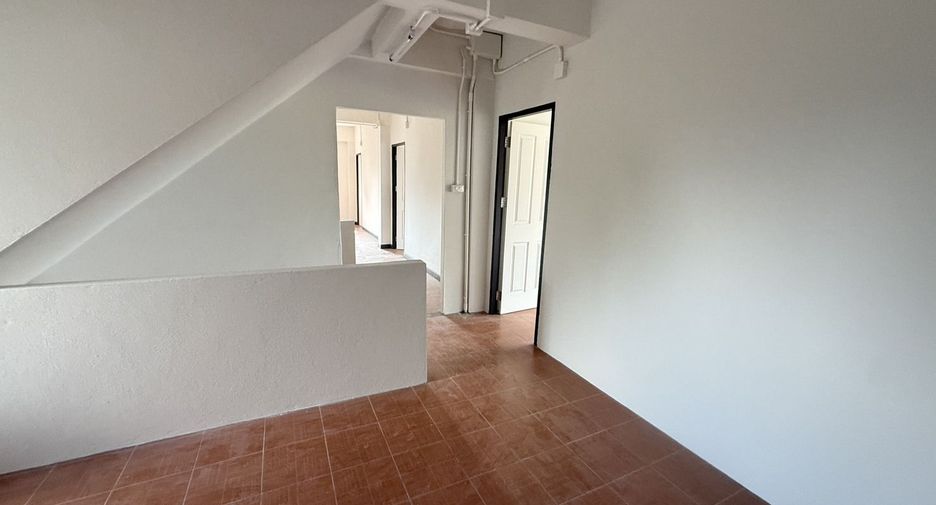 For sale 6 bedrooms retail Space in Mueang Chiang Mai, Chiang Mai