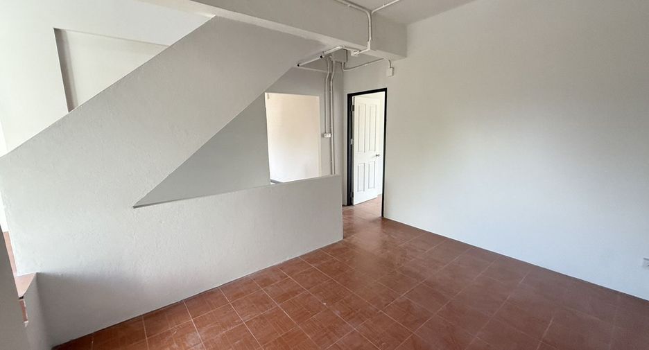 For sale 6 bedrooms retail Space in Mueang Chiang Mai, Chiang Mai