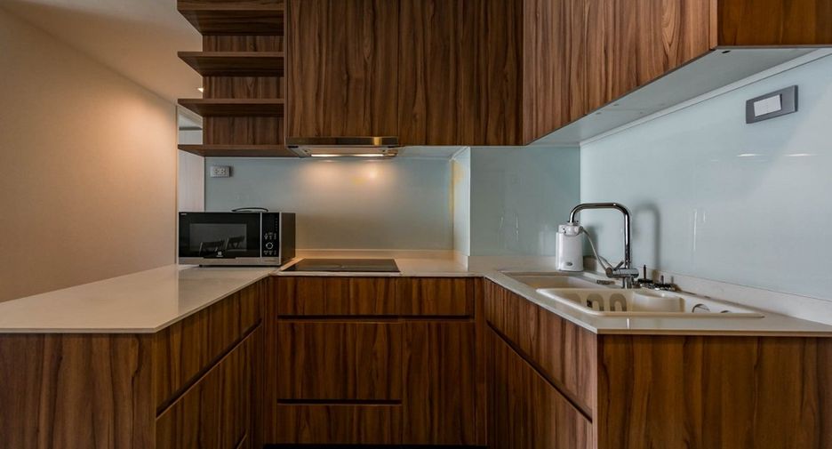For rent 2 bedrooms condo in Watthana, Bangkok