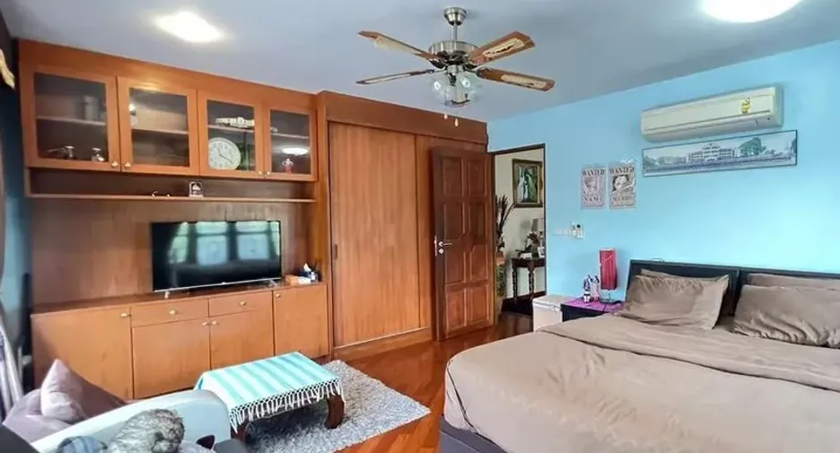 Villa en venta de 4 habitaciones en Huay Yai, Pattaya
