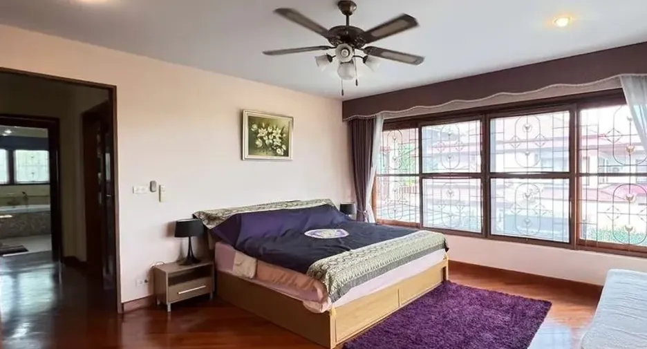 Villa en venta de 4 habitaciones en Huay Yai, Pattaya