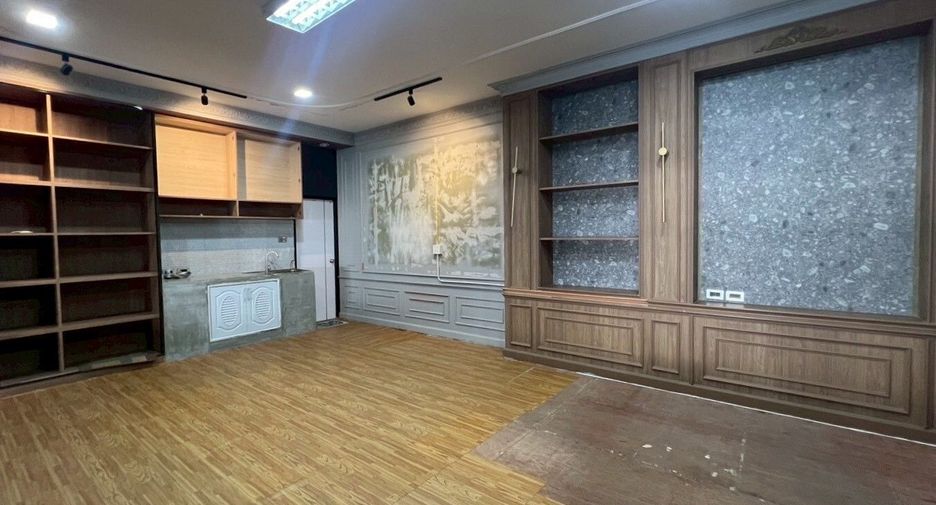 出租 公寓 独立屋 在 Sai Noi, Nonthaburi