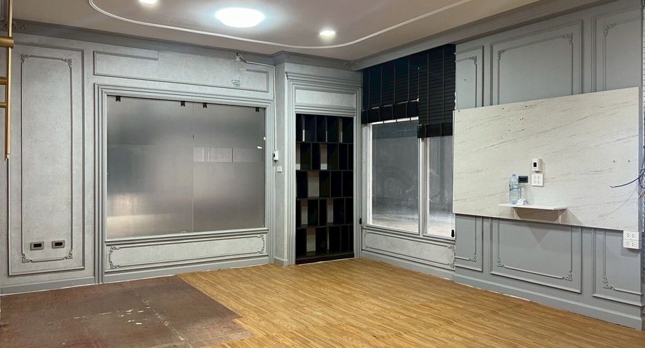 出租 公寓 独立屋 在 Sai Noi, Nonthaburi