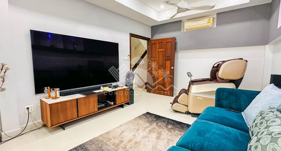 Casa en venta de 4 habitaciones en Bang Lamung, Chonburi