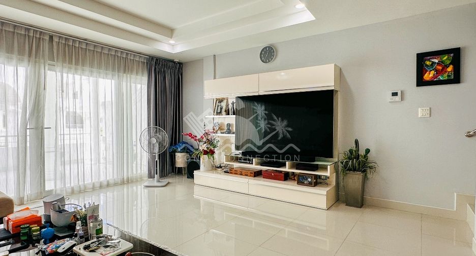 Casa en venta de 4 habitaciones en Bang Lamung, Chonburi