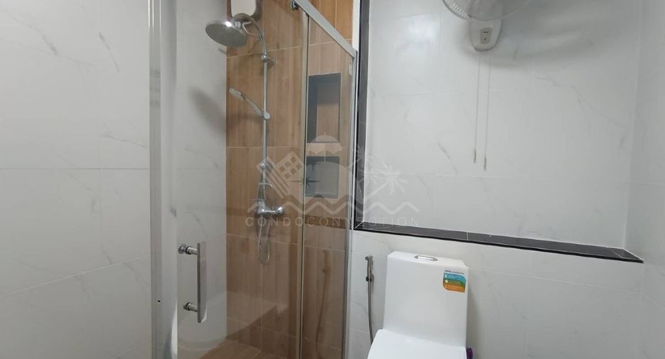 For rent 3 bedrooms house in East Pattaya, Pattaya