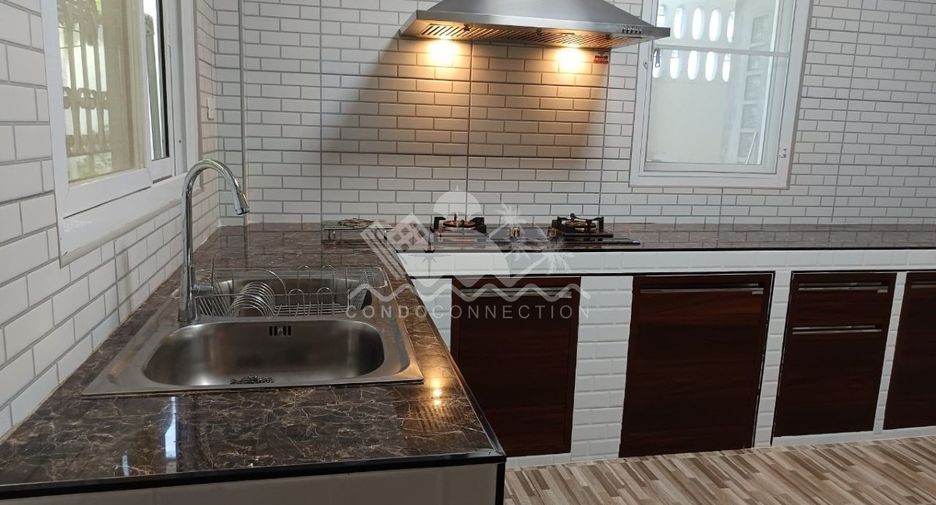 For rent 3 bedrooms house in East Pattaya, Pattaya