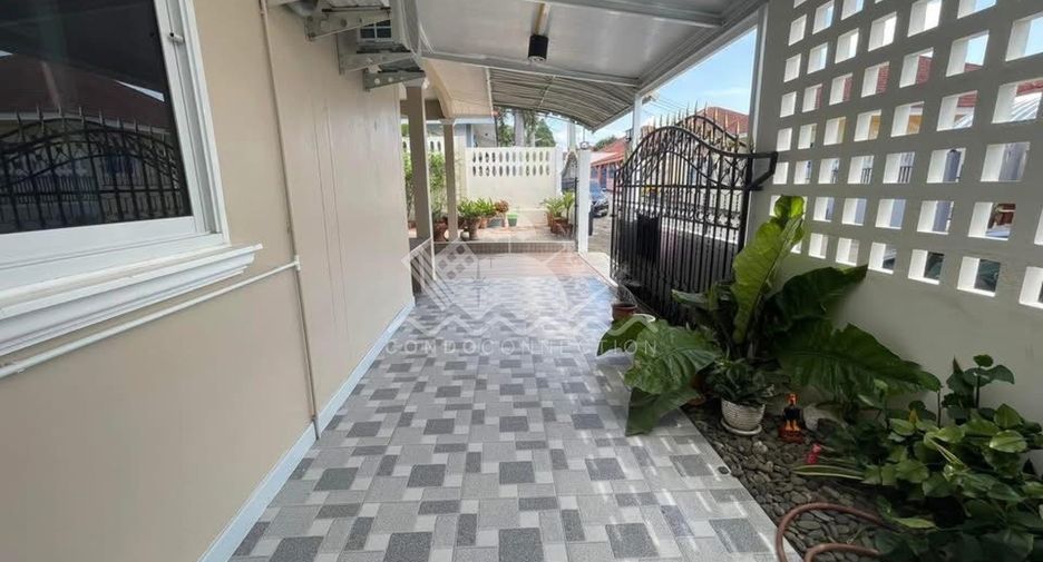 For rent 3 bedrooms house in East Pattaya, Pattaya