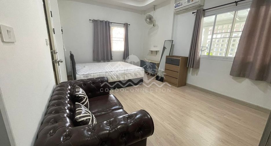 For rent 3 bedrooms house in East Pattaya, Pattaya