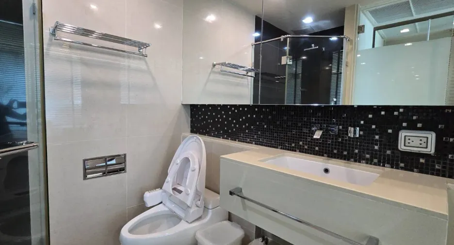 For rent 1 bed condo in Sathon, Bangkok