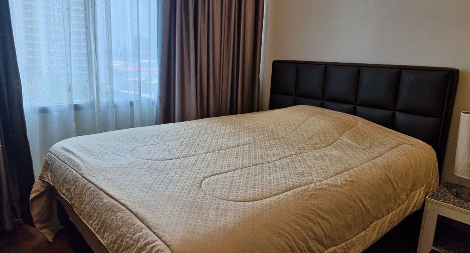 For sale 2 bedrooms condo in Khlong Toei, Bangkok