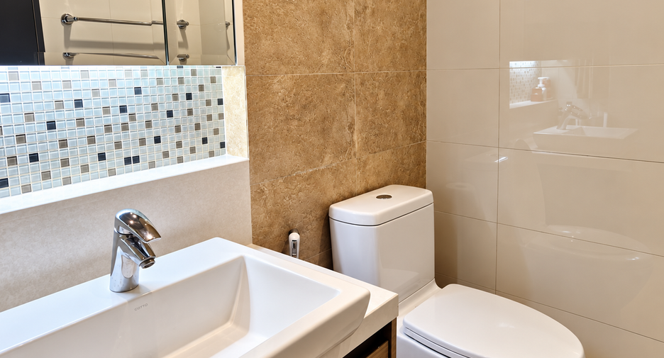 For sale 2 bedrooms condo in Khlong Toei, Bangkok