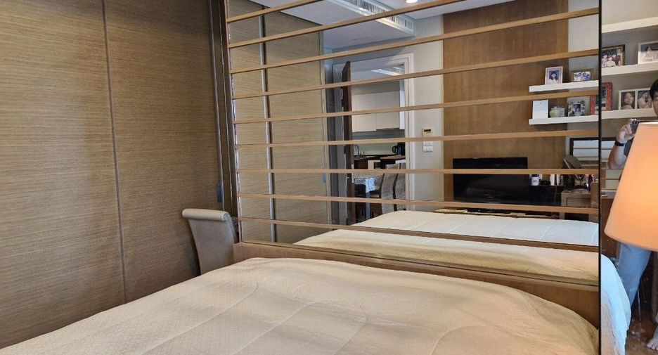 For sale 2 bedrooms condo in Khlong Toei, Bangkok