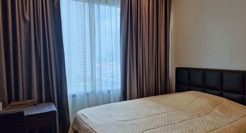 For sale 2 bedrooms condo in Khlong Toei, Bangkok