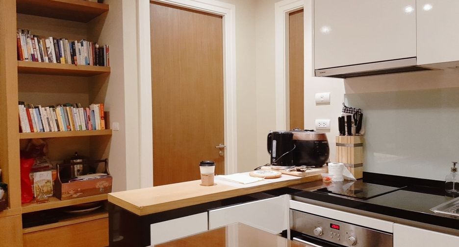 For sale 2 bedrooms condo in Khlong Toei, Bangkok