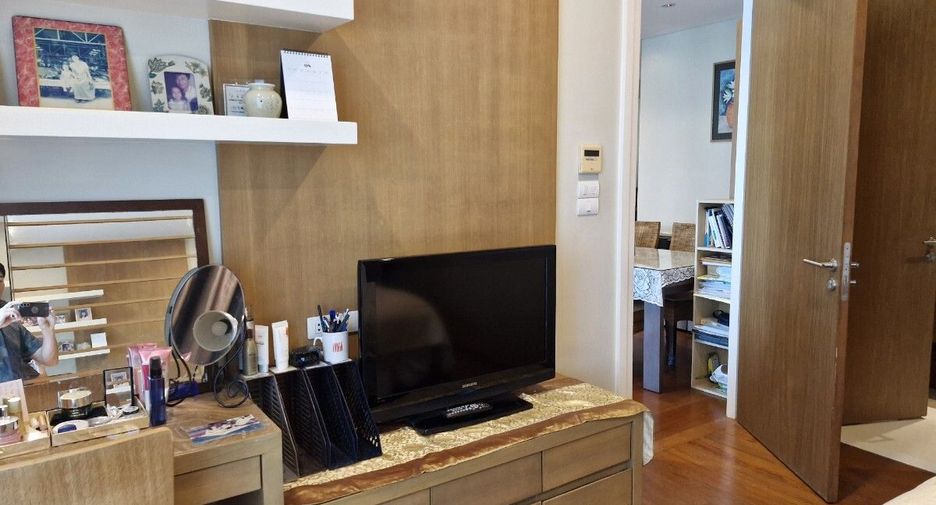 For sale 2 bedrooms condo in Khlong Toei, Bangkok